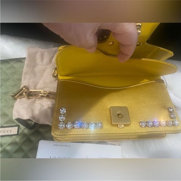 Gucci Broadway Pearly Bee Shoulder Bag
Crystal Embellished Satin - Picture 11 of 14
